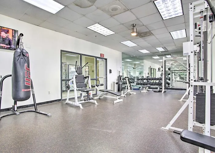 Sunny Isles Resort Condo Less Than Half-Mi To Beach!